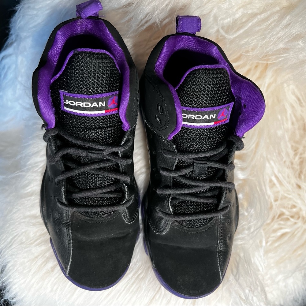 Vtg. 2016 Jordan Jumpman Team (youth size 1) - Picture 2 of 8